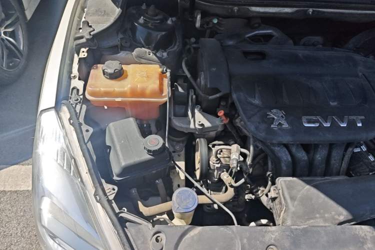 Used Peugeot 508 2013 2.0L 2nd Anniversary Edition with Automatic Sunroof – Classic Version Engine Bay Right