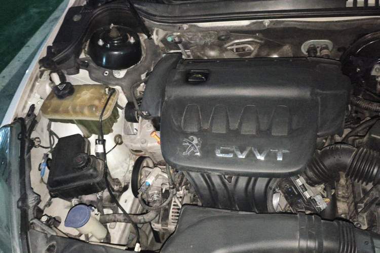 Used Peugeot 508 2013 2.0L 2nd Anniversary Edition with Automatic Sunroof – Classic Version Engine Bay Right