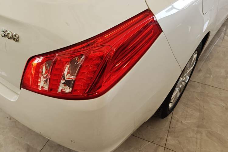 Used Peugeot 508 2013 2.0L 2nd Anniversary Edition Automatic Smart Enjoyment Version Exterior 3