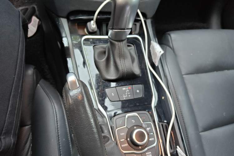 Used Peugeot 508 2013 2.0L 2nd Anniversary Edition Automatic Smart Enjoyment Version Gear Lever