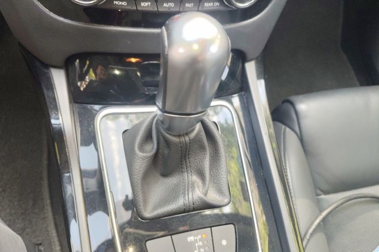 Used Peugeot 508 2013 2.0L 2nd Anniversary Edition Automatic Smart Enjoyment Version Gear Lever