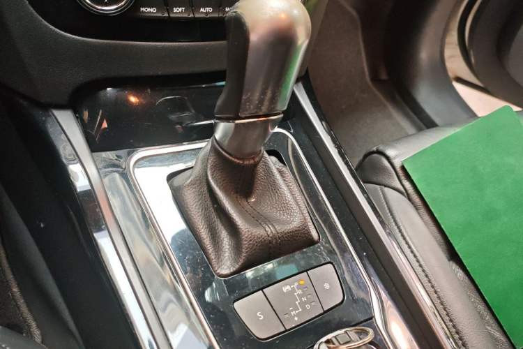 Used Peugeot 508 2013 2.3L 2nd Anniversary Edition Automatic Flagship Model Gear Lever