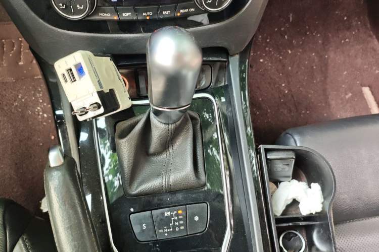 Used Peugeot 508 2013 2.0L 2nd Anniversary Edition Automatic Smart Enjoyment Version Gear Lever