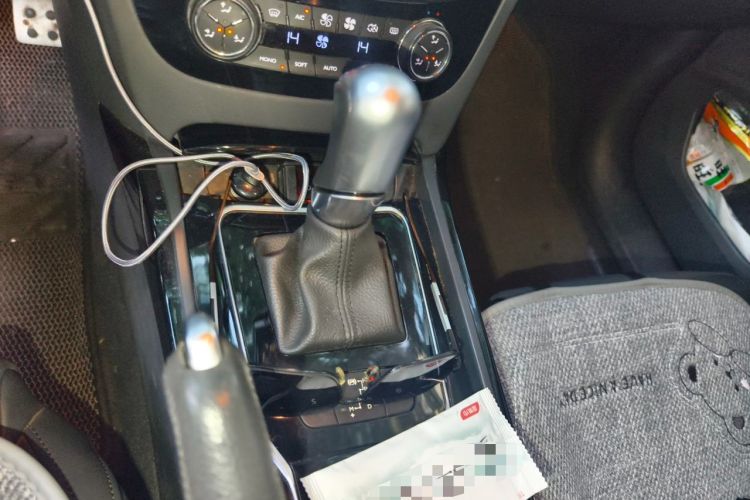 Used Peugeot 508 2013 2.0L 2nd Anniversary Edition Automatic Smart Enjoyment Version Gear Lever