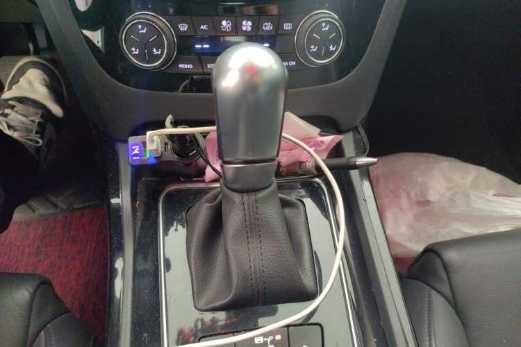 Used Peugeot 508 2013 2.0L 2nd Anniversary Edition Automatic Smart Enjoyment Version Gear Lever