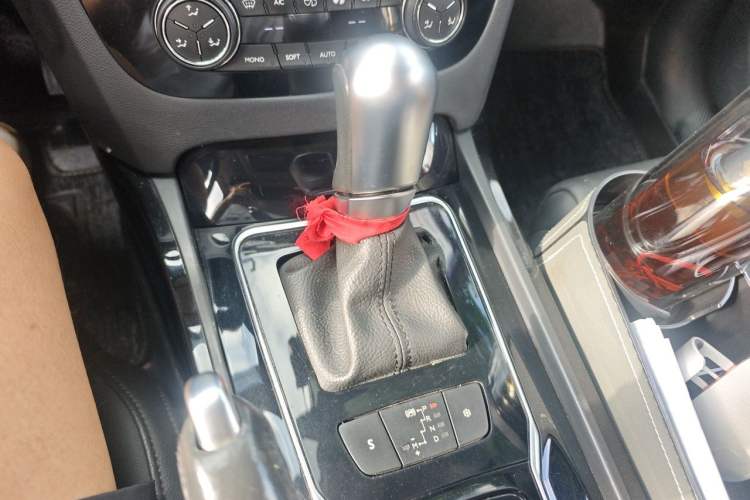 Used Peugeot 508 2013 2.0L 2nd Anniversary Edition Automatic Smart Enjoyment Version Gear Lever