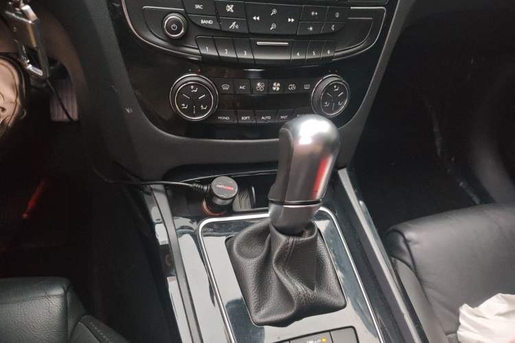 Used Peugeot 508 2013 2.3L 2nd Anniversary Automatic Smart Edition Gear Lever