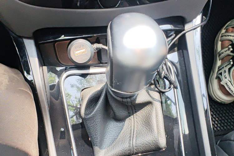 Used Peugeot 508 2013 2.0L 2nd Anniversary Edition Automatic Smart Enjoyment Version Gear Lever
