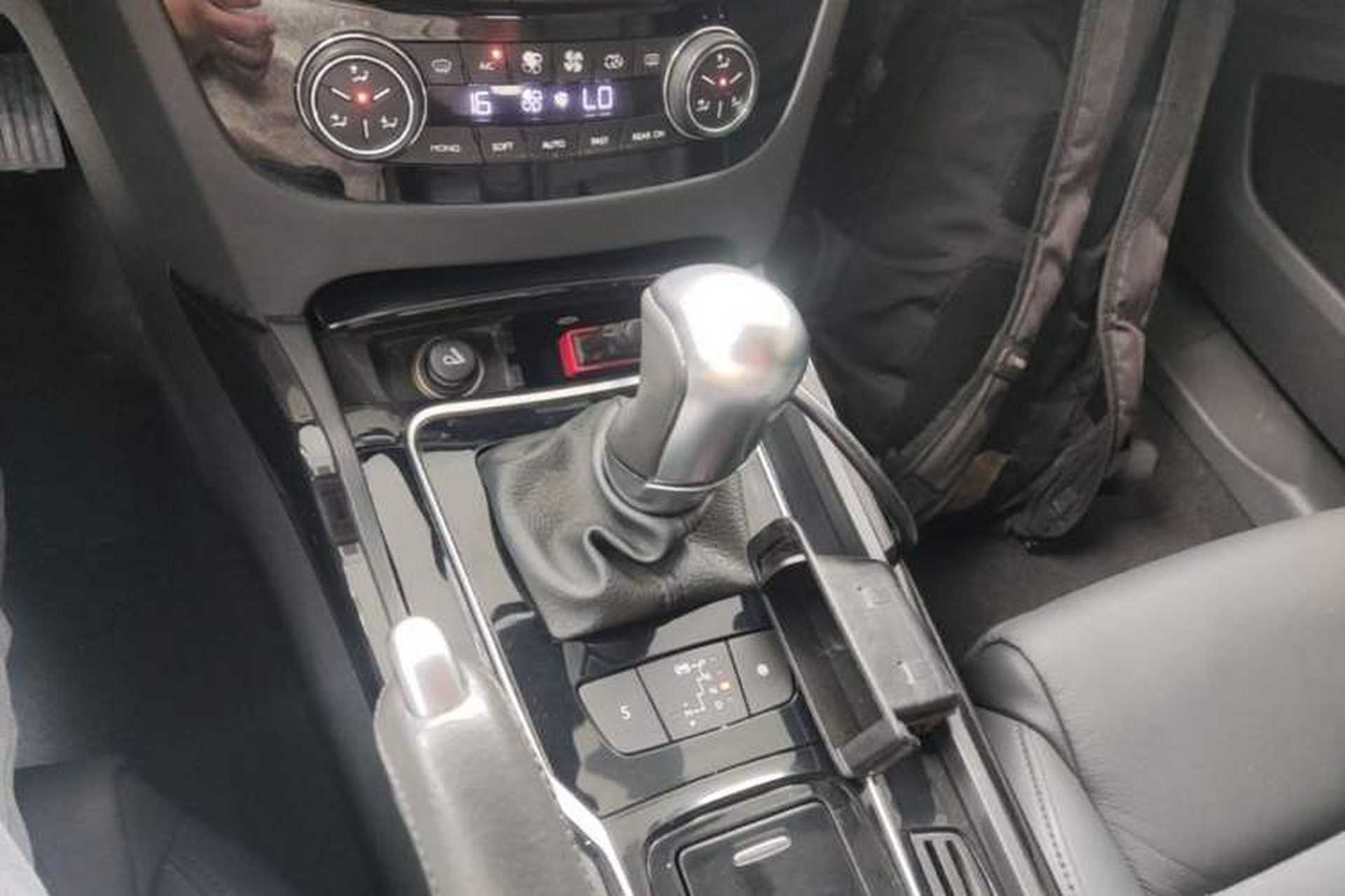 Used Peugeot 508 2013 2.0L 2nd Anniversary Edition Automatic Smart Enjoyment Version Gear Lever