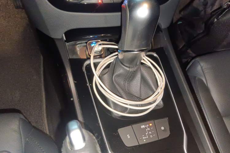 Used Peugeot 508 2013 2.0L 2nd Anniversary Edition Automatic Smart Enjoyment Version Gear Lever