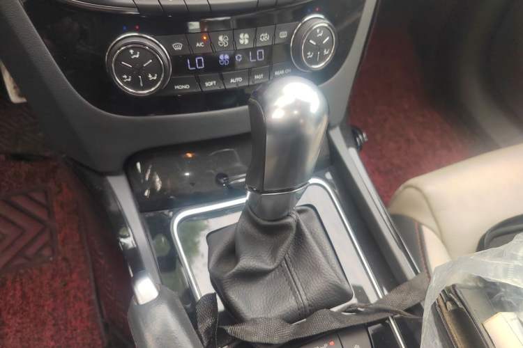 Used Peugeot 508 2013 2.3L Roland Garros Edition Gear Lever