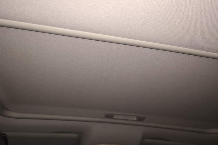 Used Peugeot 508 2013 2.0L 2nd Anniversary Edition with Automatic Sunroof – Classic Version Headliner