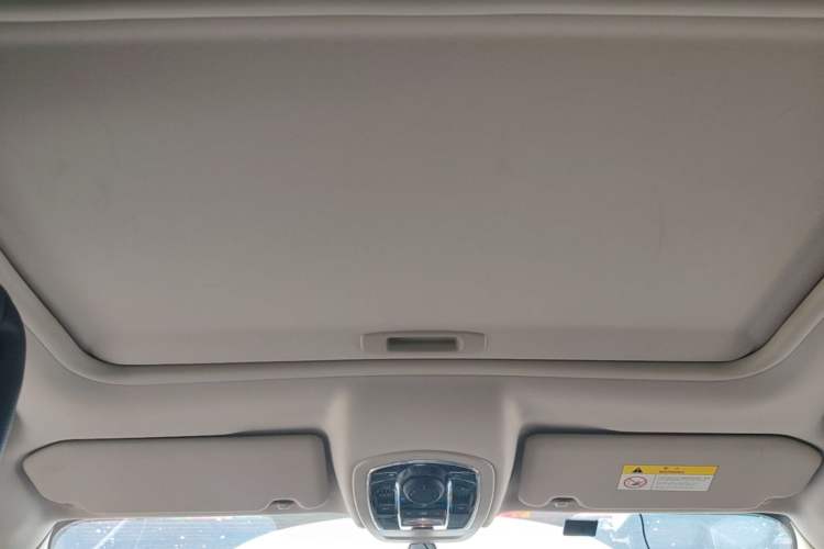Used Peugeot 508 2013 2.0L 2nd Anniversary Edition with Automatic Sunroof – Classic Version Headliner