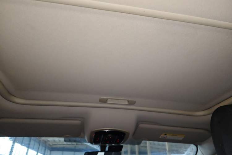 Used Peugeot 508 2013 2.0L 2nd Anniversary Edition with Automatic Sunroof – Classic Version Headliner