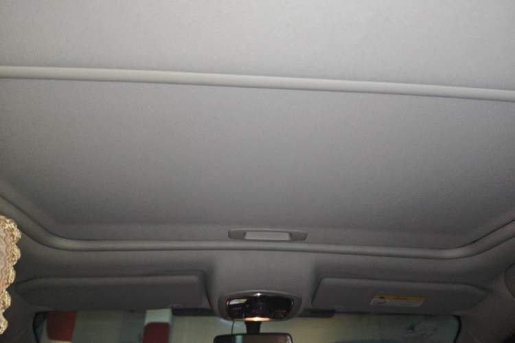 Used Peugeot 508 2013 2.0L 2nd Anniversary Edition with Automatic Sunroof – Classic Version Headliner