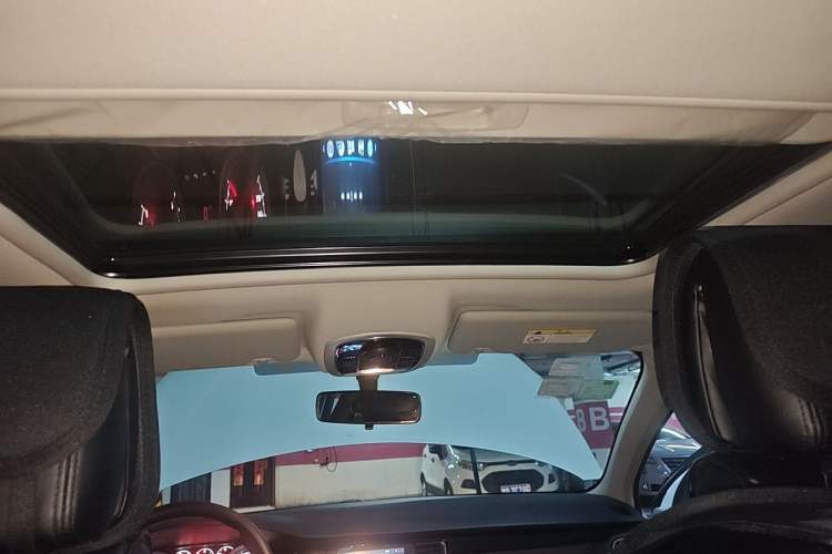 Used Peugeot 508 2013 2.0L 2nd Anniversary Edition with Automatic Sunroof – Classic Version Headliner