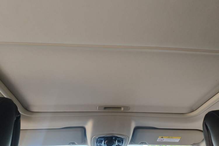 Used Peugeot 508 2013 2.0L 2nd Anniversary Edition with Automatic Sunroof – Classic Version Headliner