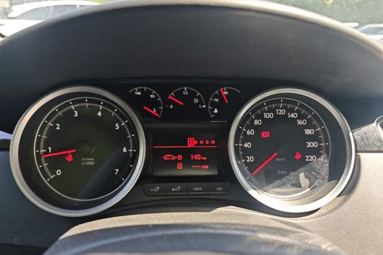 Used Peugeot 508 2013 2.0L 2nd Anniversary Edition with Automatic Sunroof – Classic Version Instrument Cluster