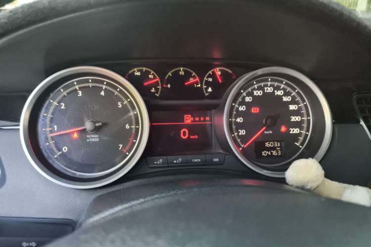 Used Peugeot 508 2013 2.0L 2nd Anniversary Edition with Automatic Sunroof – Classic Version Instrument Cluster