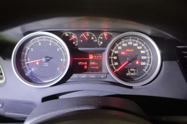 Used Peugeot 508 2013 2.0L 2nd Anniversary Edition with Automatic Sunroof – Classic Version Instrument Cluster