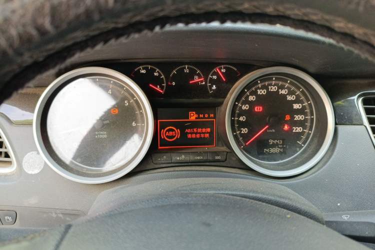 Used Peugeot 508 2013 2.0L 2nd Anniversary Edition with Automatic Sunroof – Classic Version Instrument Cluster
