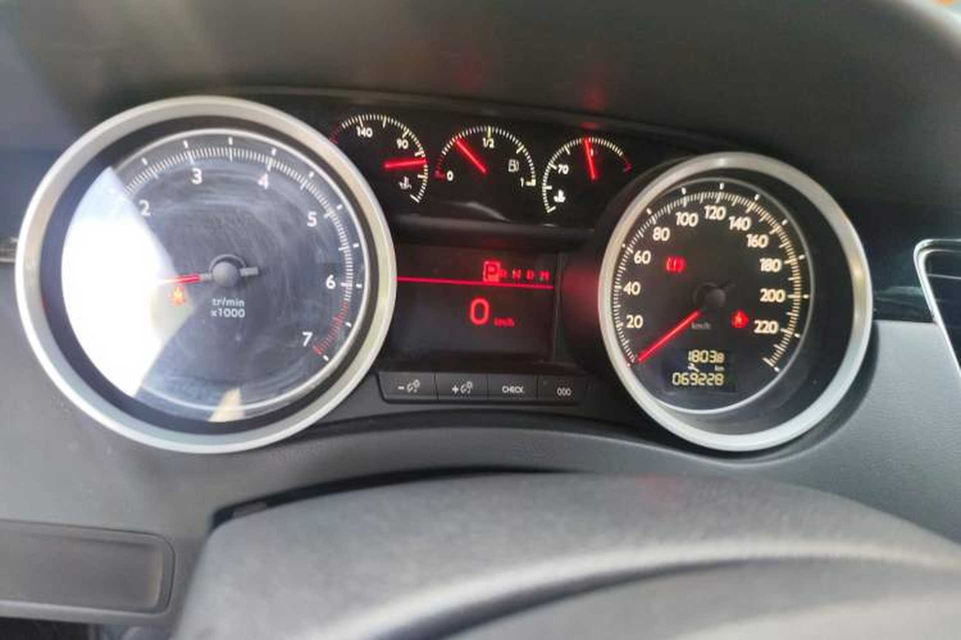 Used Peugeot 508 2013 2.0L 2nd Anniversary Edition Automatic Smart Enjoyment Version Instrument Cluster