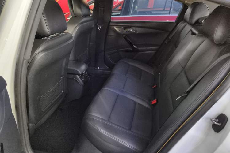 Used Peugeot 508 2013 2.0L 2nd Anniversary Edition with Automatic Sunroof – Classic Version Interior 1