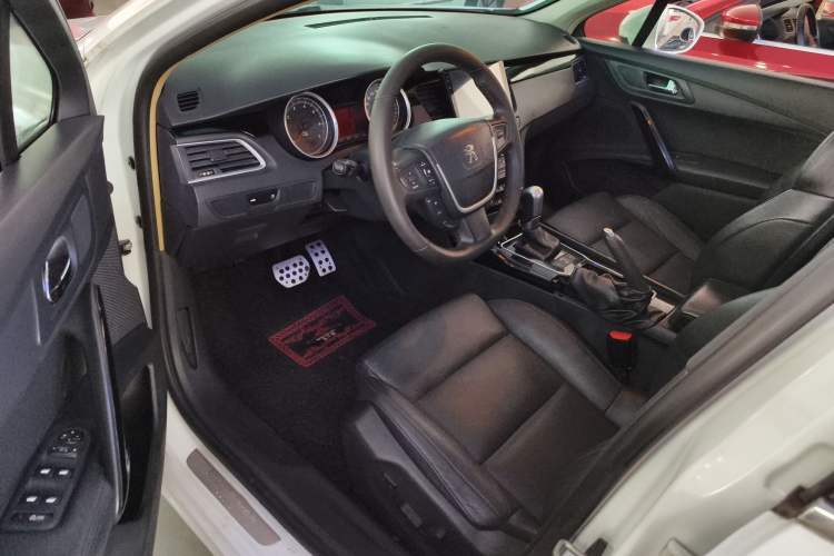 Used Peugeot 508 2013 2.0L 2nd Anniversary Edition with Automatic Sunroof – Classic Version Interior 2