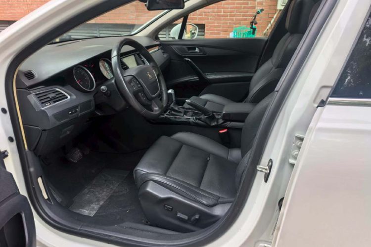 Used Peugeot 508 2013 2.0L 2nd Anniversary Edition Automatic Smart Enjoyment Version Interior 2
