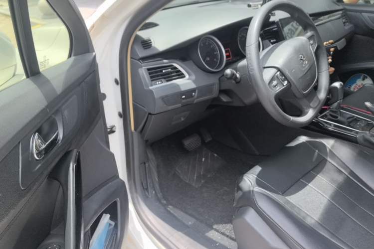 Used Peugeot 508 2013 2.0L 2nd Anniversary Edition with Automatic Sunroof – Classic Version Interior 3