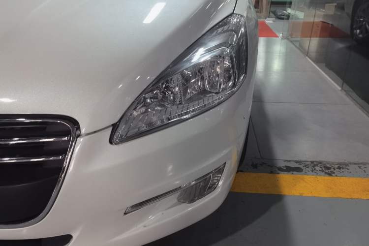 Used Peugeot 508 2013 2.0L 2nd Anniversary Edition with Automatic Sunroof – Classic Version Left Front Headlight