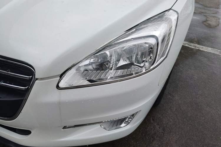 Used Peugeot 508 2013 2.0L 2nd Anniversary Edition with Automatic Sunroof – Classic Version Left Front Headlight