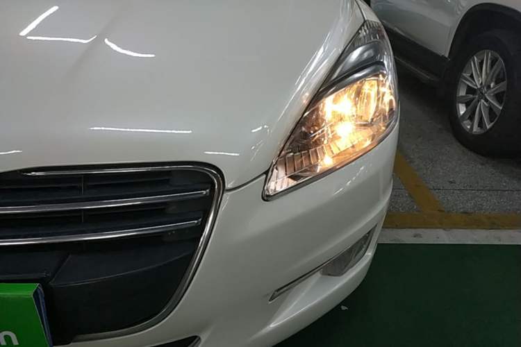 Used Peugeot 508 2013 2.0L 2nd Anniversary Edition with Automatic Sunroof – Classic Version Left Front Headlight