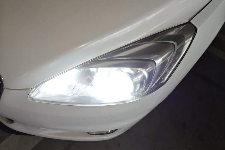 Used Peugeot 508 2013 2.0L 2nd Anniversary Edition with Automatic Sunroof – Classic Version Left Front Headlight