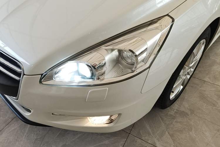 Used Peugeot 508 2013 2.0L 2nd Anniversary Edition Automatic Smart Enjoyment Version Left Front Headlight