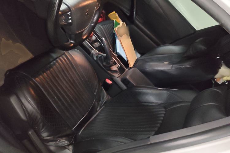 Used Peugeot 508 2013 2.0L 2nd Anniversary Edition with Automatic Sunroof – Classic Version Left Front Seat
