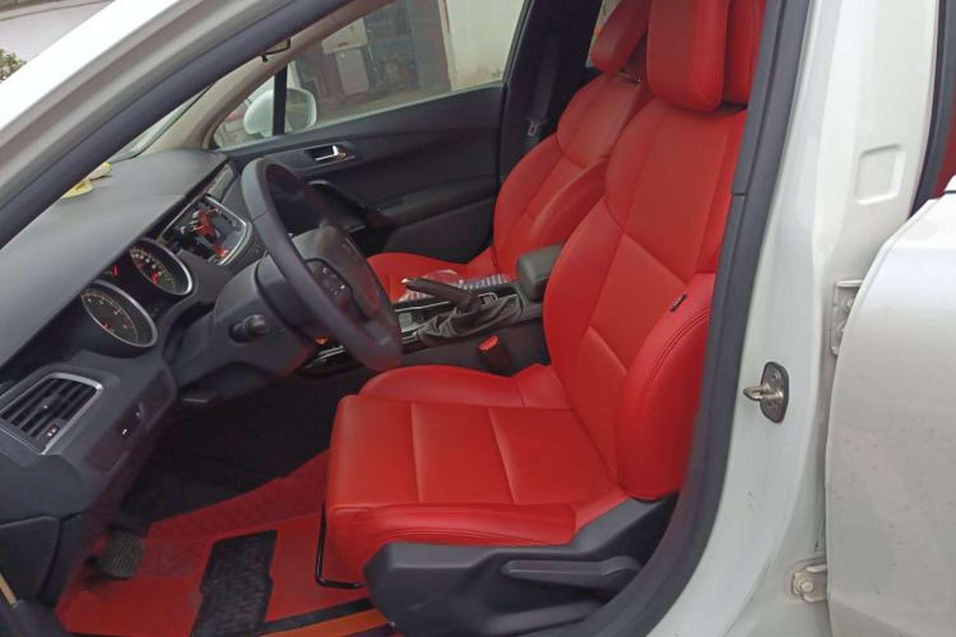 Used Peugeot 508 2013 2.0L 2nd Anniversary Edition with Automatic Sunroof – Classic Version Left Front Seat