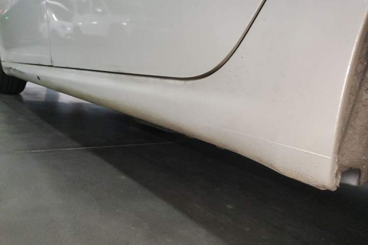 Used Peugeot 508 2013 2.0L 2nd Anniversary Edition with Automatic Sunroof – Classic Version Left Side Sill