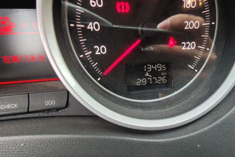 Used Peugeot 508 2013 2.0L 2nd Anniversary Edition Automatic Smart Enjoyment Version Odometer Close Up