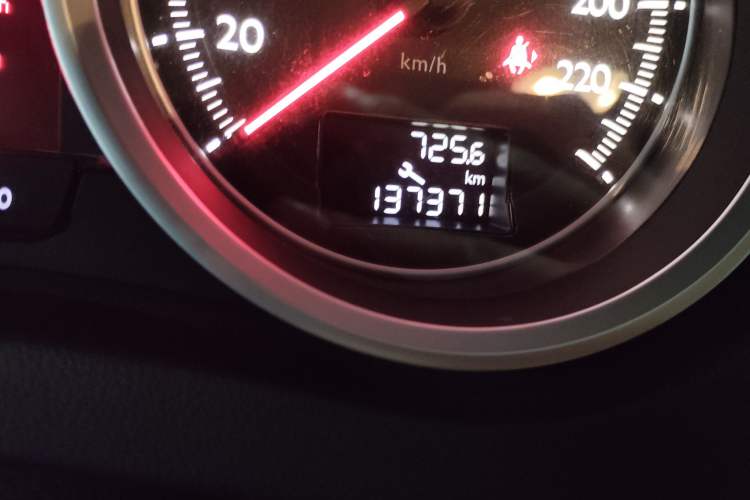 Used Peugeot 508 2013 2.0L 2nd Anniversary Edition with Automatic Sunroof – Classic Version Odometer Close Up