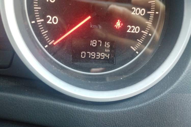 Used Peugeot 508 2013 2.0L 2nd Anniversary Edition with Automatic Sunroof – Classic Version Odometer Close Up