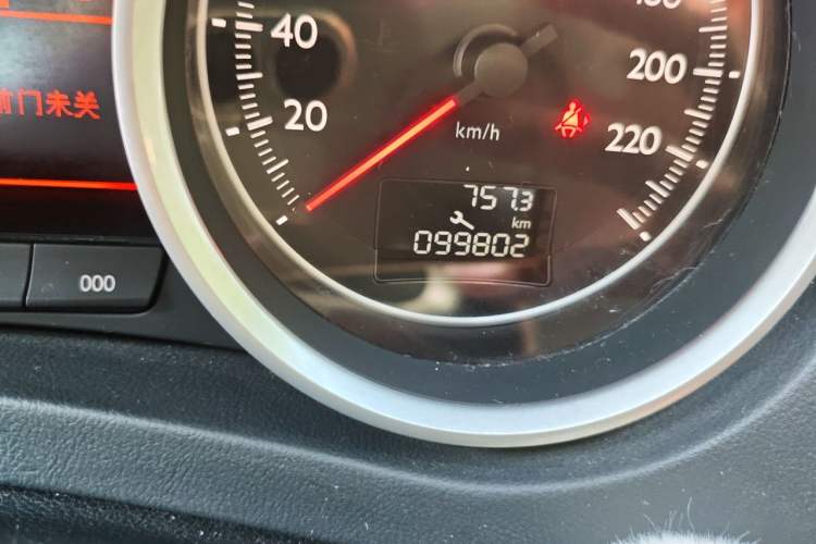 Used Peugeot 508 2013 2.0L 2nd Anniversary Edition with Automatic Sunroof – Classic Version Odometer Close Up