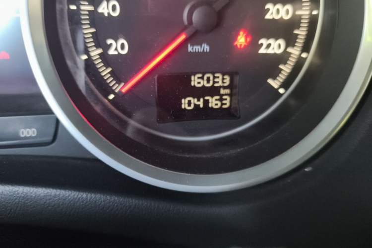 Used Peugeot 508 2013 2.0L 2nd Anniversary Edition with Automatic Sunroof – Classic Version Odometer Close Up