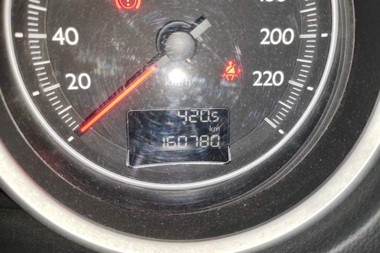Used Peugeot 508 2013 2.0L 2nd Anniversary Edition Automatic Smart Enjoyment Version Odometer Close Up