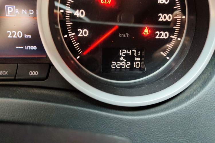Used Peugeot 508 2013 2.3L Roland Garros Edition Odometer Close Up