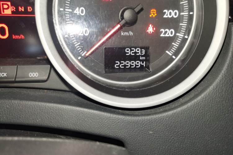 Used Peugeot 508 2013 2.0L 2nd Anniversary Edition Automatic Smart Enjoyment Version Odometer Close Up