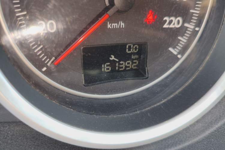 Used Peugeot 508 2013 2.0L 2nd Anniversary Edition with Automatic Sunroof – Classic Version Odometer Close Up
