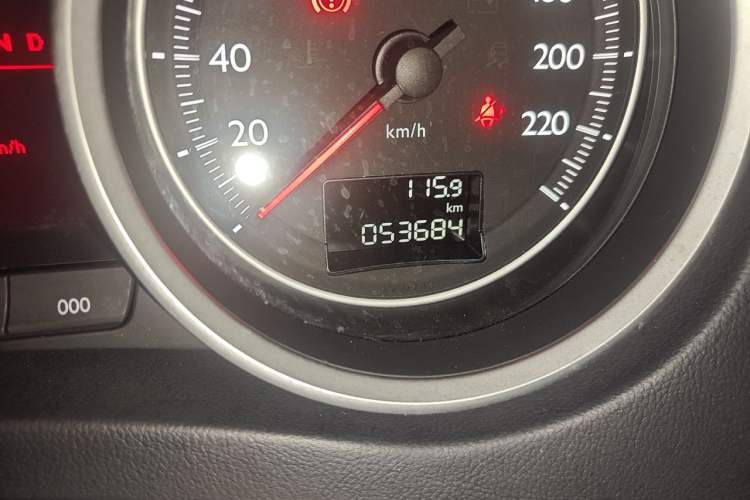Used Peugeot 508 2013 2.0L 2nd Anniversary Edition with Automatic Sunroof – Classic Version Odometer Close Up