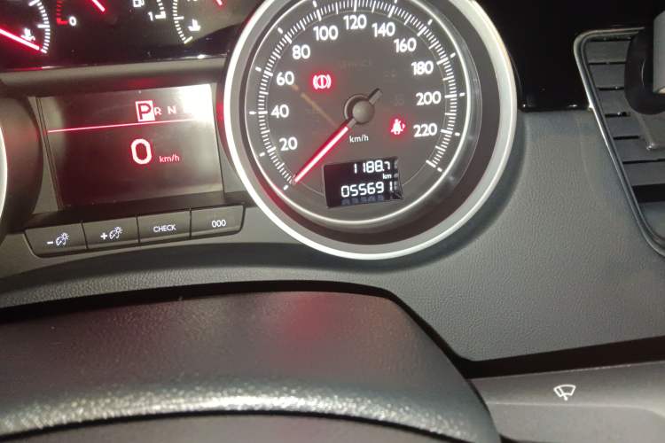 Used Peugeot 508 2013 2.0L 2nd Anniversary Edition Automatic Smart Enjoyment Version Odometer Close Up