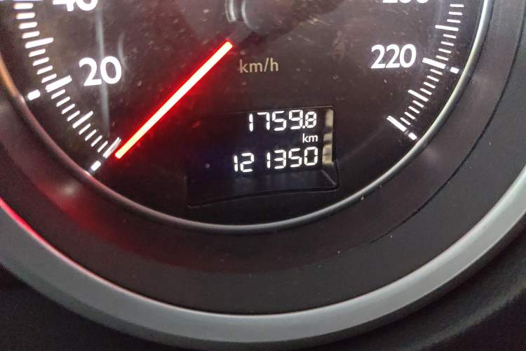 Used Peugeot 508 2013 2.3L 2nd Anniversary Edition Automatic Flagship Model Odometer Close Up